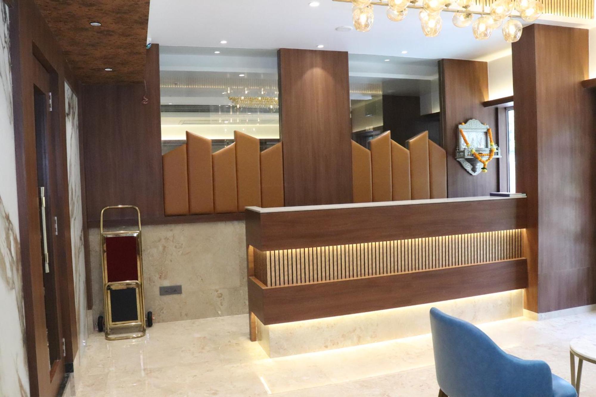 Hotel Golden Nest Thane Exterior photo